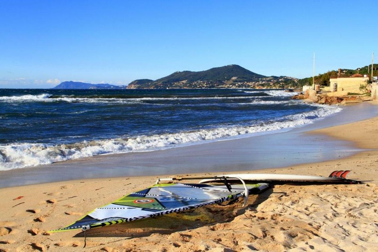 Port La Gavine Vue Mer Hyères Eksteriør billede